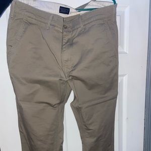 Levi Khaki straight jeans